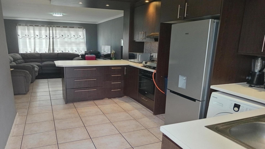 2 Bedroom Property for Sale in Guldenland Western Cape